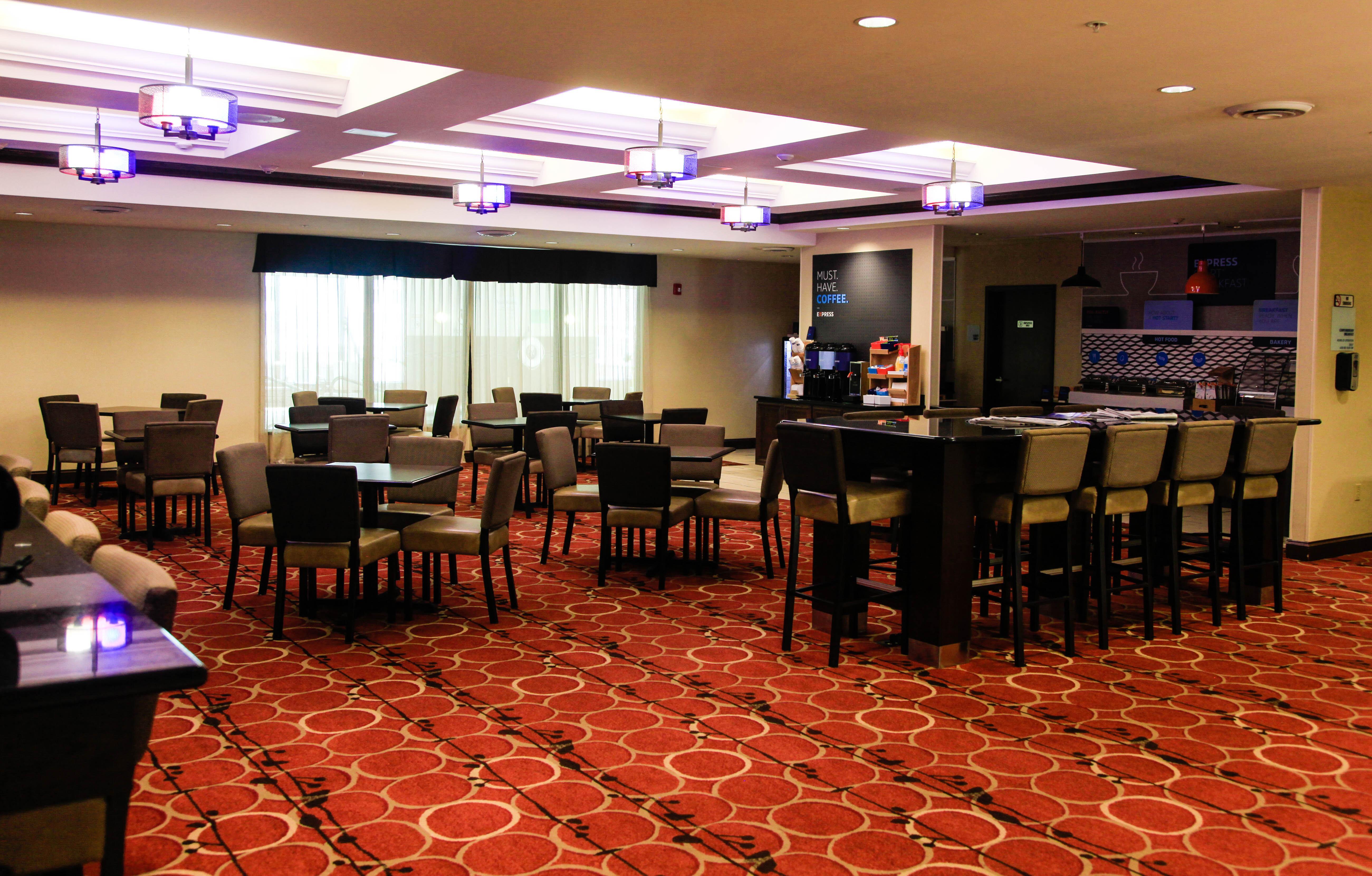 Holiday Inn Express & Suites Cumberland - La Vale By Ihg Exterior foto