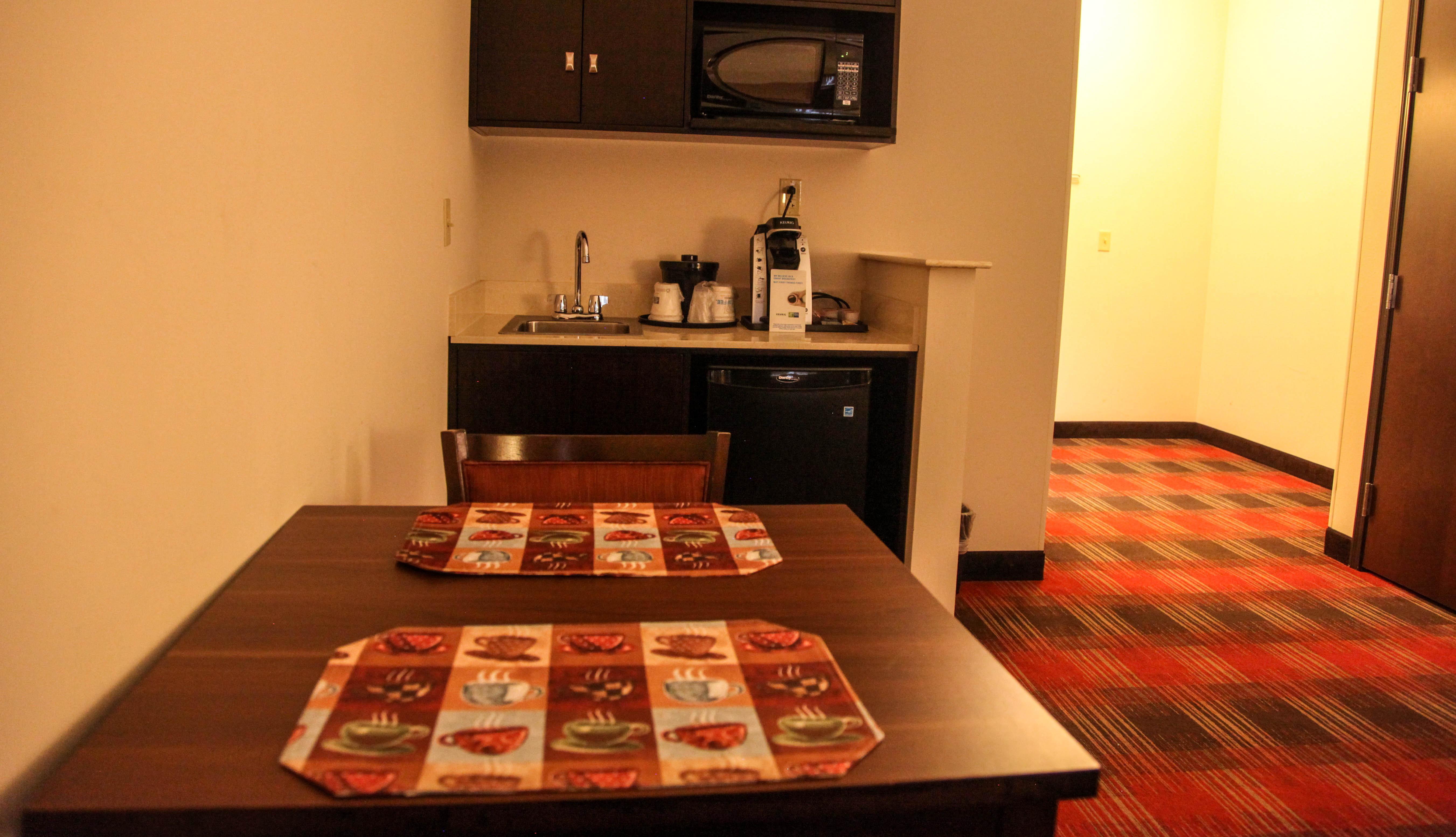 Holiday Inn Express & Suites Cumberland - La Vale By Ihg Exterior foto
